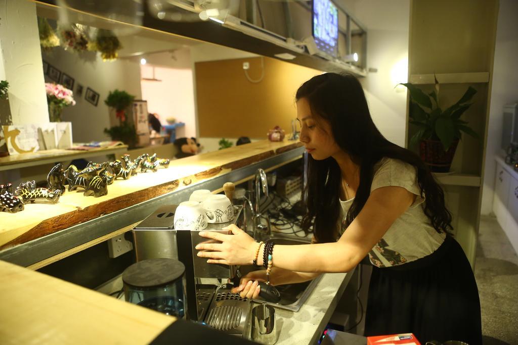 Luoyang Heartland International Youth Hostel ภายนอก รูปภาพ